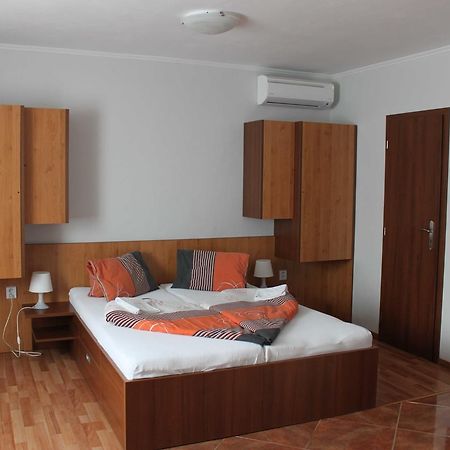 Privat Arcadia Appartement Podhájska Buitenkant foto