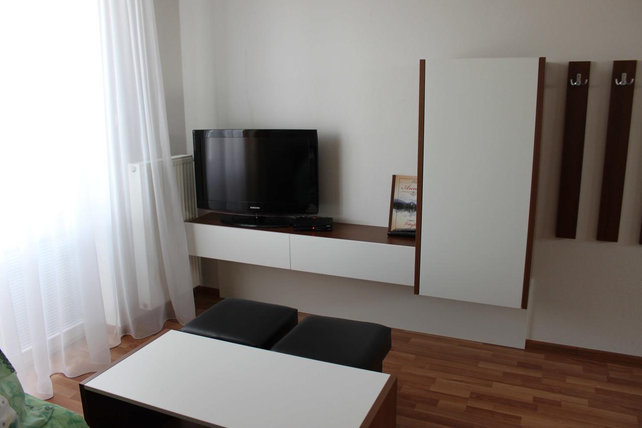 Privat Arcadia Appartement Podhájska Buitenkant foto