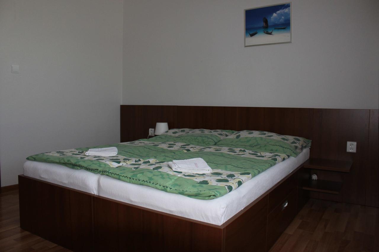 Privat Arcadia Appartement Podhájska Buitenkant foto