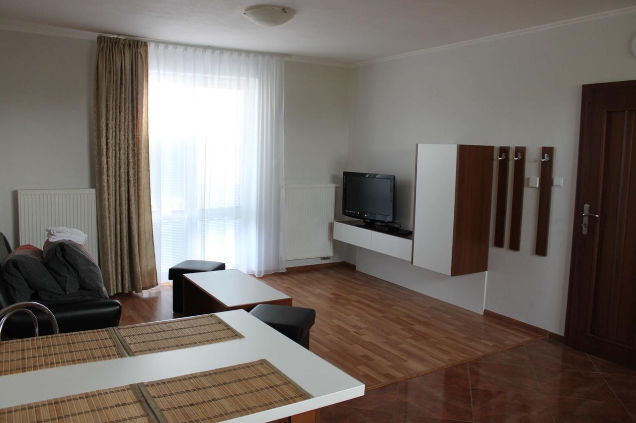 Privat Arcadia Appartement Podhájska Buitenkant foto