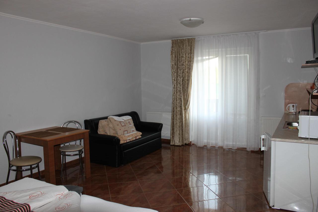 Privat Arcadia Appartement Podhájska Buitenkant foto